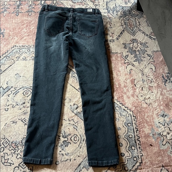 kidpik Girl’s Charcoal Skinny Jeans - Picture 5 of 5